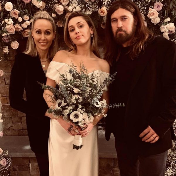 Miley Cyrus Seems to Confirm Marriage to Liam Hemsworth by Sharing Wedding  Pics
